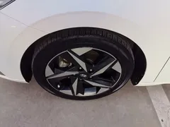 2022 Hyundai Elantra 1.5L CVT GLX Elite, белый — фото 23