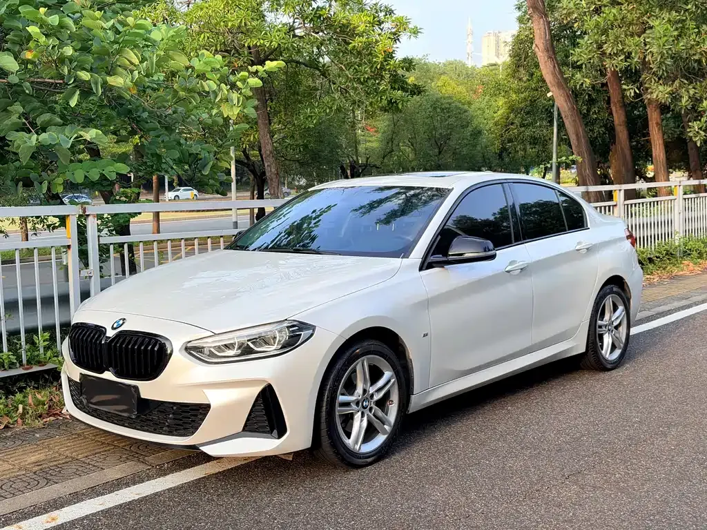 2023 BMW 1 Series 120i M Sport Night Edition