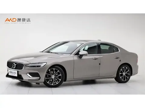 2021 Volvo S60 T4 Luxury