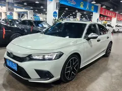 2023 Honda Civic 2.0L e:HEV Hybrid, белый — фото 2
