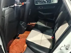 2023 Honda Civic 2.0L e:HEV Hybrid, белый — фото 5