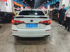 2023 Honda Civic 2.0L e:HEV Hybrid, белый — фото 7