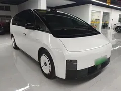 2024 Li Auto MEGA Ultra, белый — фото 4