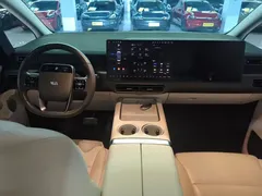 2024 Li Auto MEGA Ultra, белый — фото 10