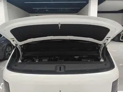 2024 Li Auto MEGA Ultra, белый — фото 20