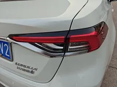 2021 Toyota Corolla Hybrid 1.8L E-CVT Elite, белый — фото 35