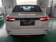 2022 Geely Emgrand 4th Gen 1.5L MT Luxury, белый — фото 6
