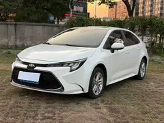 2022 Toyota Levin 185T CVT Luxury, белый — фото 1