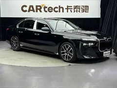 2023 BMW 7 Series 735Li M Sport Package, чёрный — фото 2