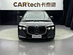 2023 BMW 7 Series 735Li M Sport Package, чёрный — фото 3