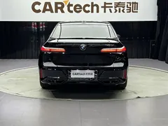 2023 BMW 7 Series 735Li M Sport Package, чёрный — фото 4