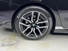2023 BMW 7 Series 735Li M Sport Package, чёрный — фото 12
