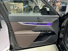2023 BMW 7 Series 735Li M Sport Package, чёрный — фото 25