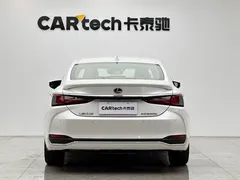 2022 Lexus ES 300h Excellence, белый — фото 4