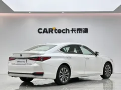 2022 Lexus ES 300h Excellence, белый — фото 5