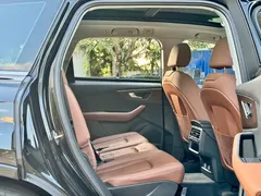 2023 Audi Q7 55 TFSI quattro S line Sport, чёрный — фото 11