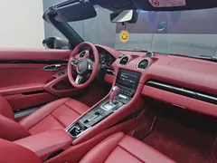2022 Porsche 718 Boxster T 2.0T, чёрный — фото 11