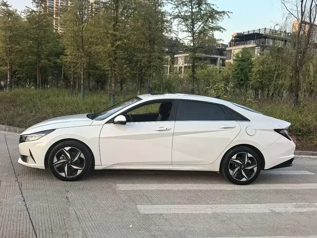 2021 Hyundai Elantra 1.5L CVT GLX Elite