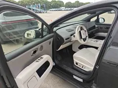 2025 Li Auto i6 4WD Standard, чёрный — фото 6