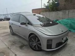 2025 Li Auto i8 Standard — фото 3
