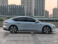 2022 Nio ET5 75kWh, синий — фото 4