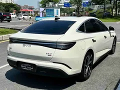 2026 BYD Seal 07 PHEV 1.5T 230km Flagship, белый — фото 10