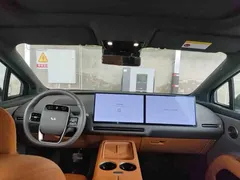 2025 Li Auto i8 Standard, чёрный — фото 7