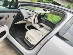 2025 Li Auto i8 Standard — фото 3