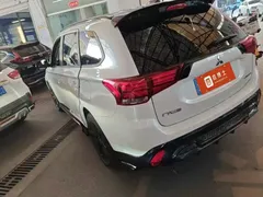 2021 Mitsubishi Outlander 2.0L 2WD 5, белый — фото 8