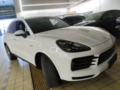 2021 Porsche Cayenne E-Hybrid Coupe 2.0T PHEV, белый — фото 8