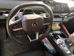 2022 Changan UNI-V 1.5T Premium — фото 12