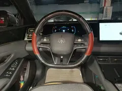 2024 BYD Qin L PHEV 80km Leading — фото 6