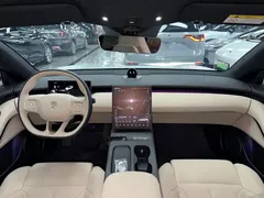 2024 Nio ET5T 75kWh Touring, белый — фото 12
