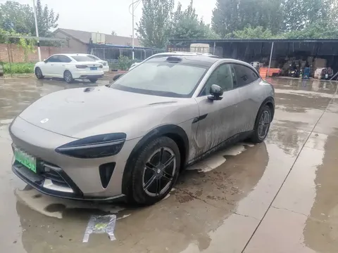 2025 Xiaomi YU7 4WD Max