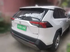 2022 Toyota RAV4 2.0L CVT 2WD Fashion Plus, белый — фото 6