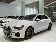 2023 Audi A3 Sportback 35 TFSI Sport, белый — фото 3