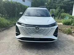 2023 Changan CS75 PLUS 3rd Gen 1.5T AT Premium, белый — фото 1