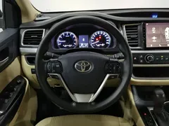 2018 Toyota Highlander 2.0T 2WD Elite 7-seat, чёрный — фото 11