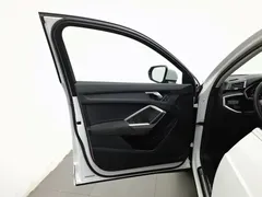 2022 Audi Q3 35 TFSI Sport, белый — фото 8