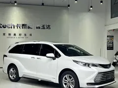 2021 Toyota Sienna 2.5L Hybrid Platinum, белый — фото 3