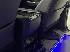 2021 Toyota Sienna 2.5L Hybrid Platinum, белый — фото 11