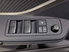 2022 Toyota IZOA 2.0L CARE, белый — фото 9