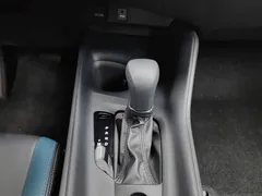 2022 Toyota IZOA 2.0L CARE, белый — фото 13