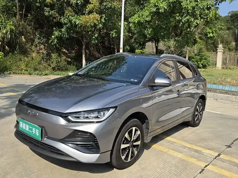 2023 BYD e2 EV Luxury