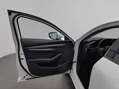 2020 Mazda 3 2.0L AT, белый — фото 8