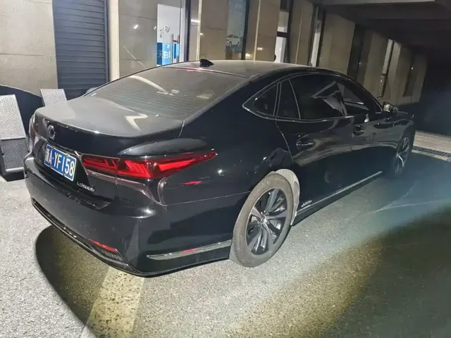 2021 Lexus LS 500h Excellence