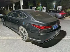 2021 Lexus LS 500h Excellence, чёрный — фото 6