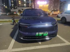 2026 Aito M7 EREV Ultra 4WD 5-seat 192-line Lidar, синий — фото 2