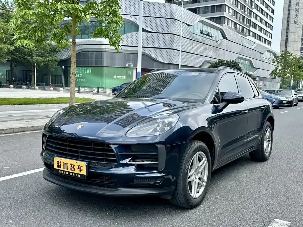 2021 Porsche Macan 2.0T