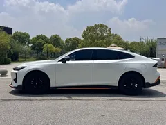 2023 Changan UNI-V 1.5T Sport, белый — фото 5